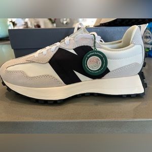 New Balance 327 Sea Salt Black